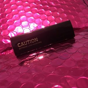 Caution Mascara